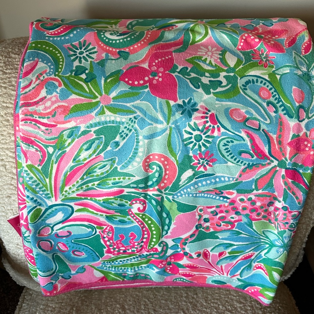 Lilly lounge beach towel